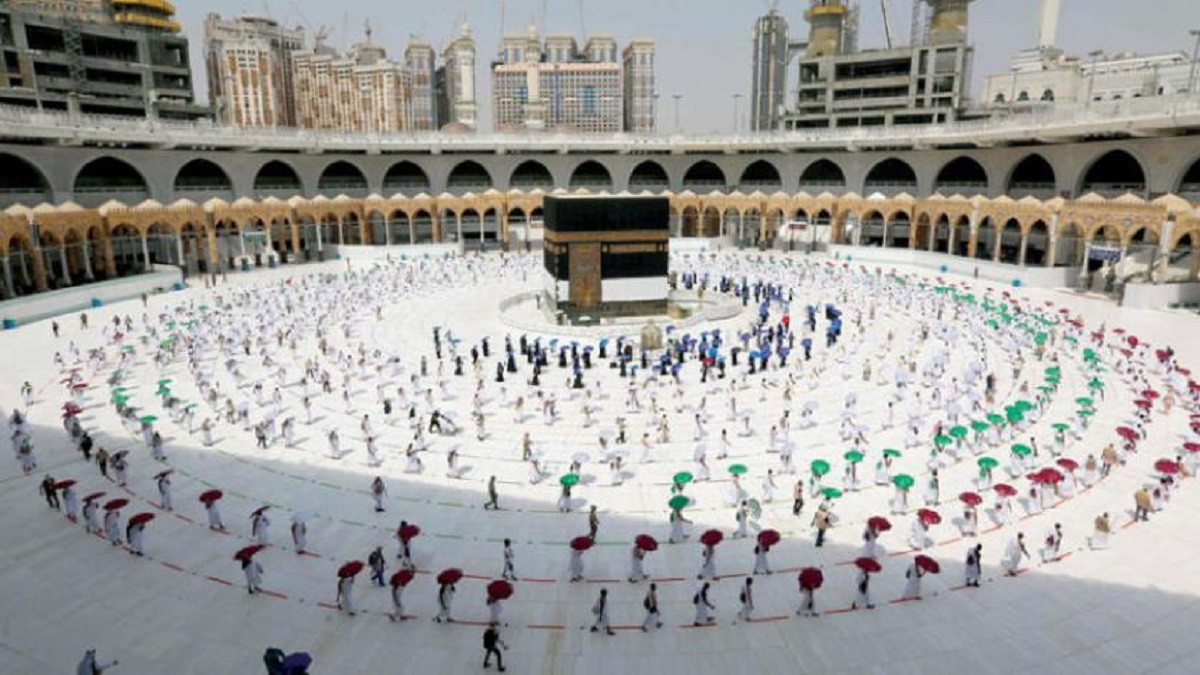 السعودية تسمح للمواطنين والمقيمين بأداء الصلاة في المسجد الحرام(تفاصيل)