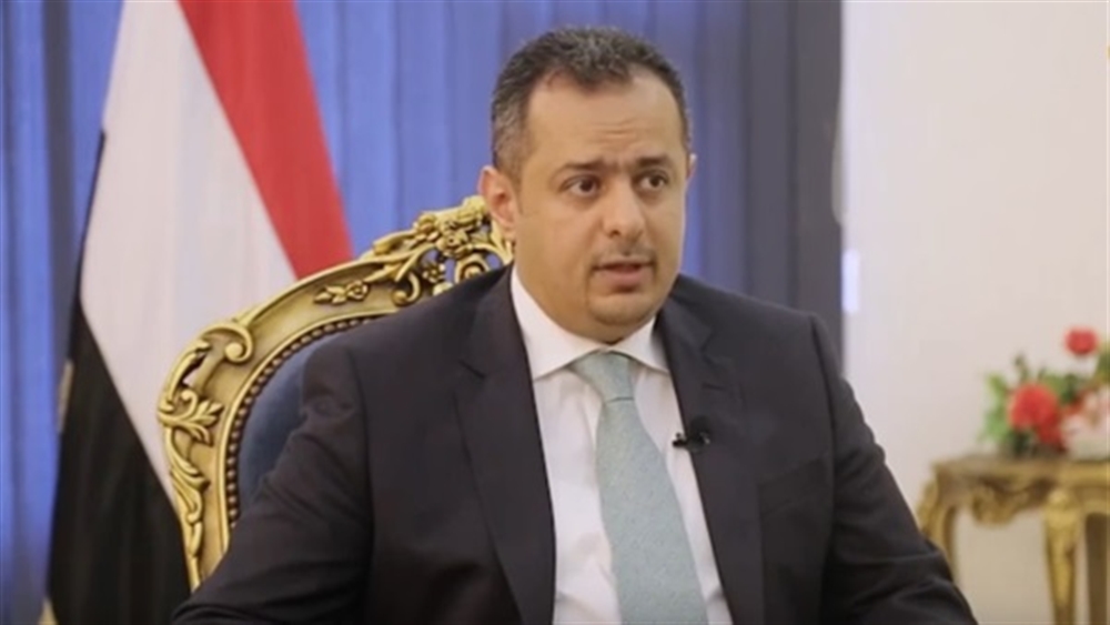 وفد يمني رفيع برئاسة معين عبدالملك يبدأ زيارة رسمية إلى القاهرة
