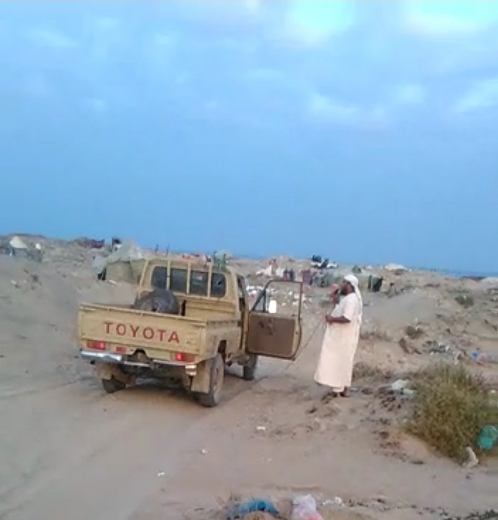 شاهد بالفيديو.. قيادات سلفية تحرض قوات الانتقالي على مواجهة القوات الحكومية في أبين 