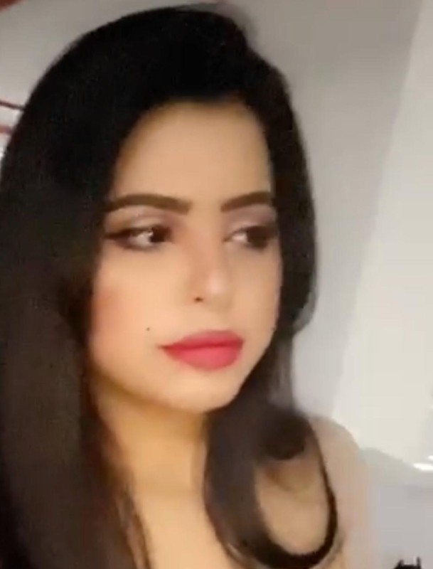 ممثلة سعودية تنجو من حادثة.. وتخضع لعملية استغرقت 16 ساعة