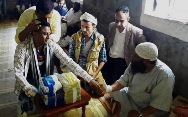 إب .. شاب يعيد مبلغ 10 مليون ريال لمالكها بعد أن عثر عليها