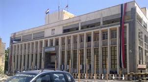 الكشف عن أسرار إقالة الرئيس هادي لمحافظ البنك المركزي زمام