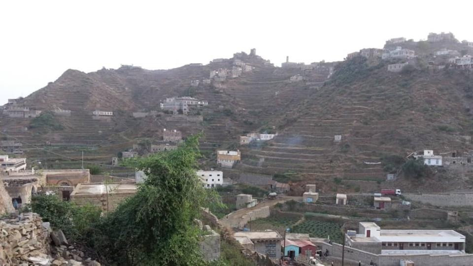الحوثيون يقتلون ويصيبون 279 مدنيا في حجور حجة
