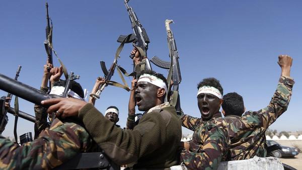 إفلاس 4 بنوك يمنية وميليشيا الحوثي تمنع إشهار إفلاسها