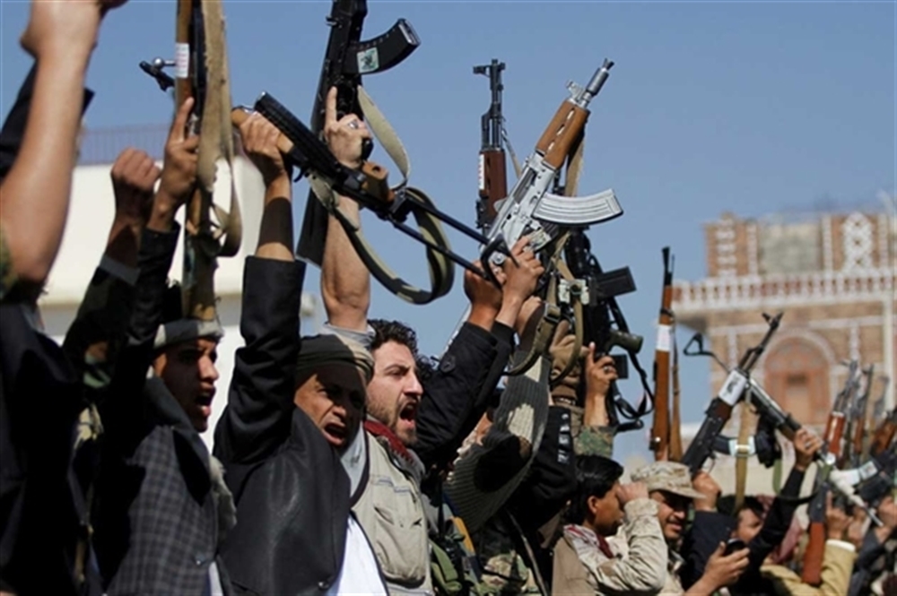 صحيفة: الحوثيون خصصوا مليون دولار لطباعة شعار "الصرخة"