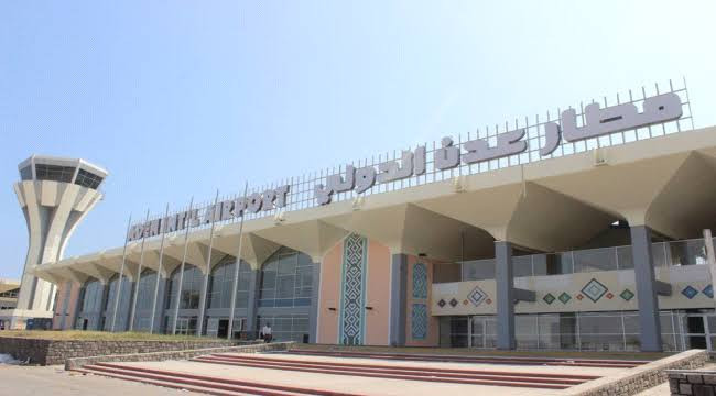 الجبواني يشكر التحالف ويقول إن مطار عدن سيستقبل 8 رحلات يومية