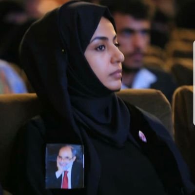 ابنة القيادي الحوثي الراحل حسن زيد.. تشن هجوما ناريا على مليشيا الحوثي وقرارات فصل الطلاب عن الطالبات