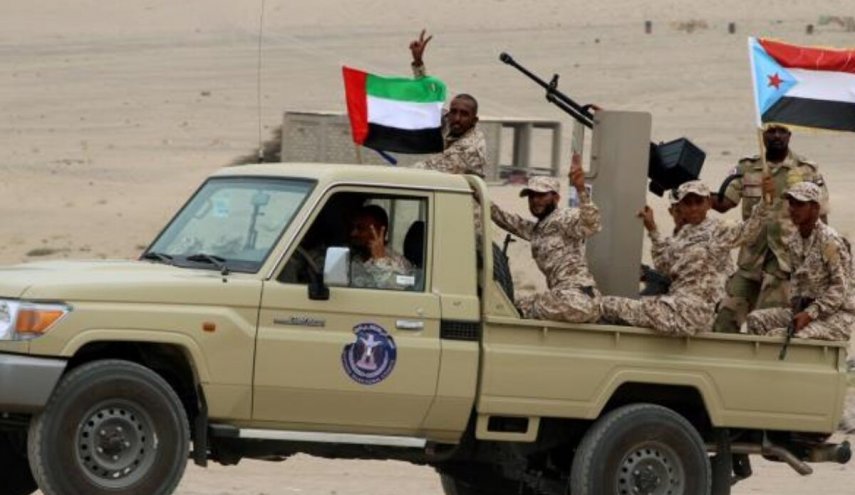 الشرعية تشيد بموقف السقطريين " في رفض تمرد  الانتقالي من يقف ورائه"