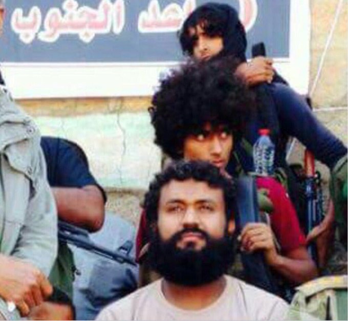 شقيق قيادي أمني بالانتقالي في عدن يقتل مواطناً رفض السطو على أرضيته