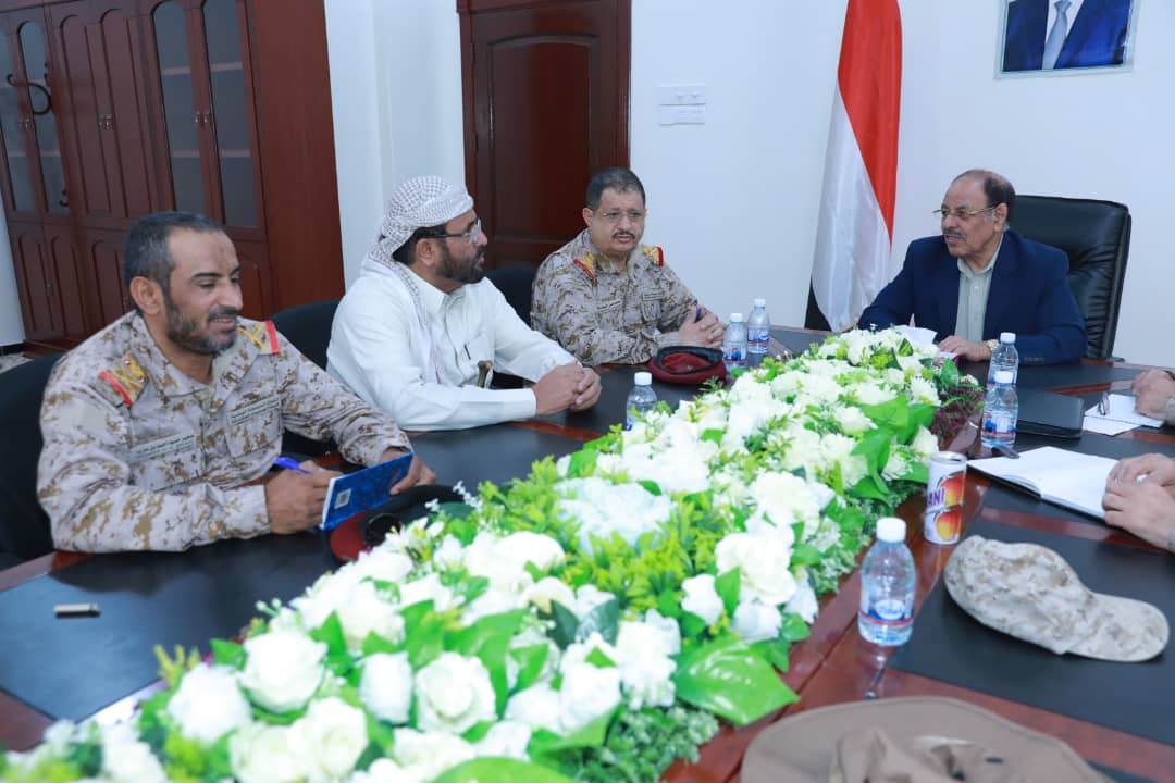 الفريق محسن يصل مأرب