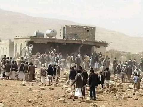 هكذا أصبح منزل المتحوث"قشيرة" بعد تعرضه للحرق والتدمير على يد الحوثيين 