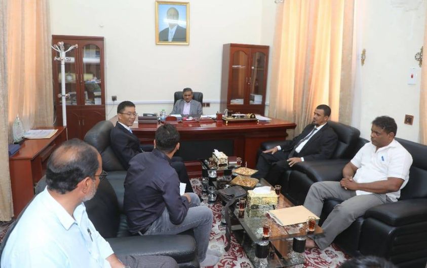وفد شركة صينية يشيد بالحالة الأمنية في حضرموت