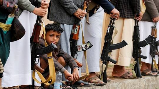 فضائح التجسس تعصف بقيادات حوثية