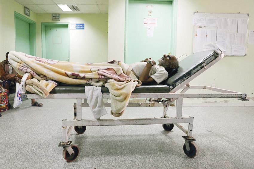 انقطاع الخدمات في أكثر من 300 مرفق صحي في اليمن بسبب نقص التمويل