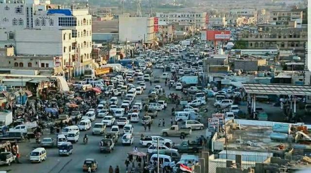 شاهد بالصور نهار مدينة مأرب كيف تحول فجأة إلى ليل وسواد