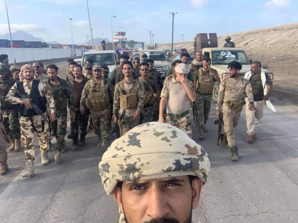 شاهد بالفيديو..حقيقة انسحاب القوات السعودية من البنك المركزي في عدن بعد حصارها من قبل قوات الانتقالي