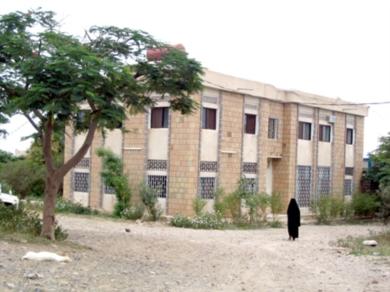 إصابة اثنين من مرضى الجذام في قصف حوثي بتعز