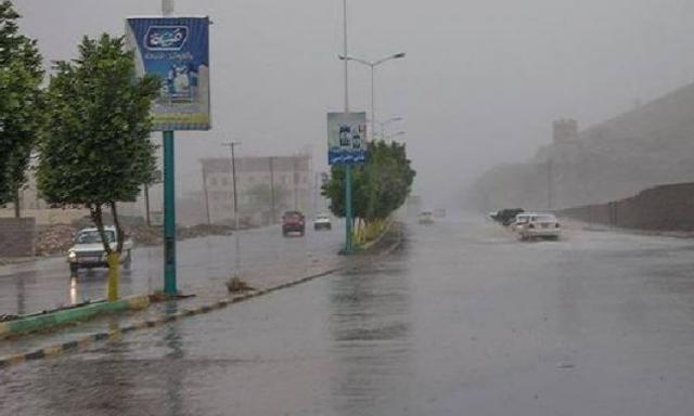 الأرصاد يتوقع هطول أمطار غزيرة في 11 محافظة يمنية