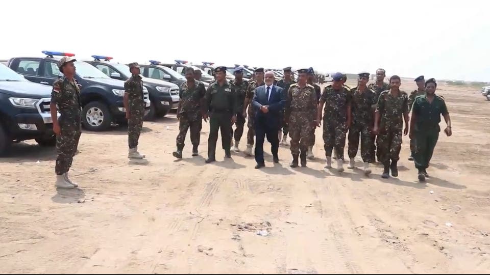 30 عربة أمنية سعودية للحديدة