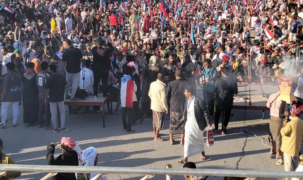 الانتقالي يحشد أنصاره في سيئون للمطالبة بالانفصال في رسالة مبطنة للسعودية