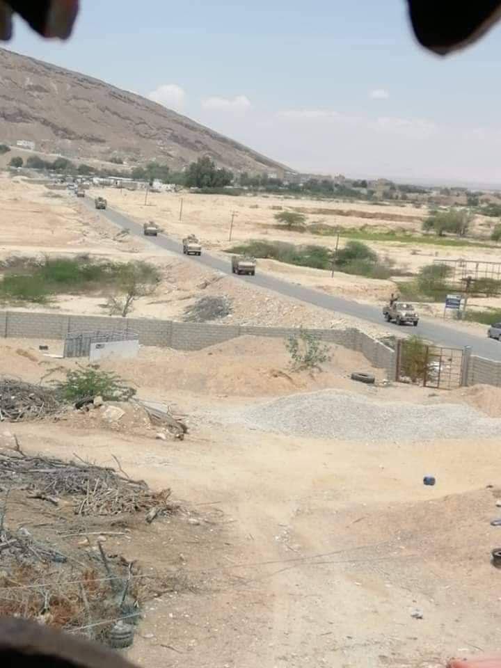 أمن شبوة يمنع تعزيزات إماراتية في طريقها إلى معسكر استراتيجي