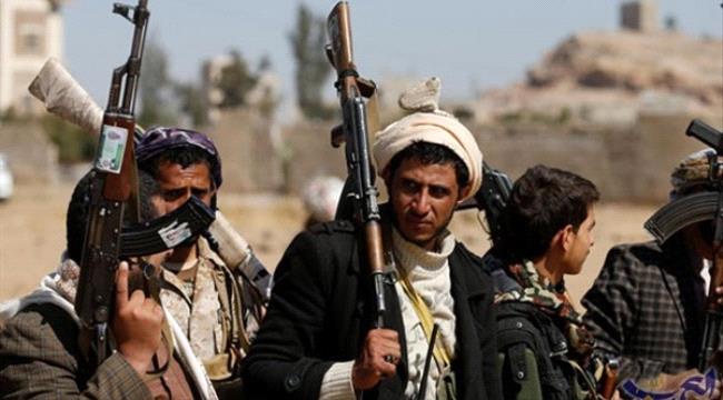 الحوثيون يختطفون 4 أطفال بعمران دون علم أسرهم وتزج بهم إلى جبهات القتال 