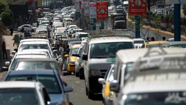 وزير يكشف سبب أزمة المشتقات النفطية بصنعاء ومن يقف خلفها 