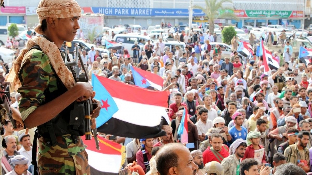 سياسي خليجي : اليمن سيبقى موحداً وهذه نهاية الانفصاليين 