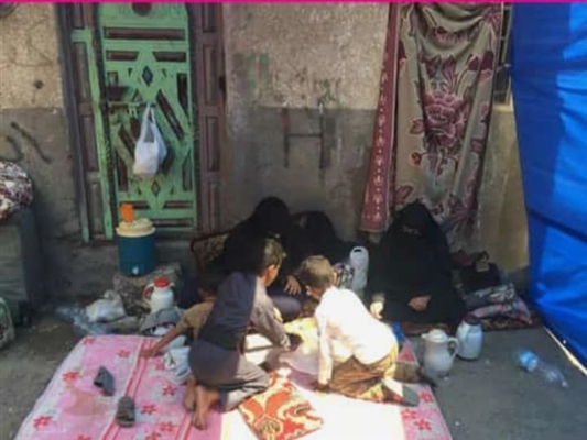 الحديدة.. مليشيات الحوثي تقتحم منزل وتستولي عليه وتطرد النساء والأطفال من داخله