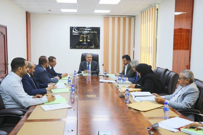 مجلس القضاء الأعلى في عدن يرفع الحصانة عن قاضٍ ويحال آخرون للمحاسبة