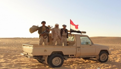 بالفيديو.. عشرات القتلى من الحوثيين عقب معارك عنيفة مع الميليشيا في عبس
