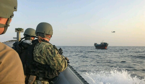 أمريكا تحدد أسماء شخصيتين متورطتين في اليمن وتعلن حربا على ايران - ضربة عسكرية تتجاوز هرمز و 12 مطلبا