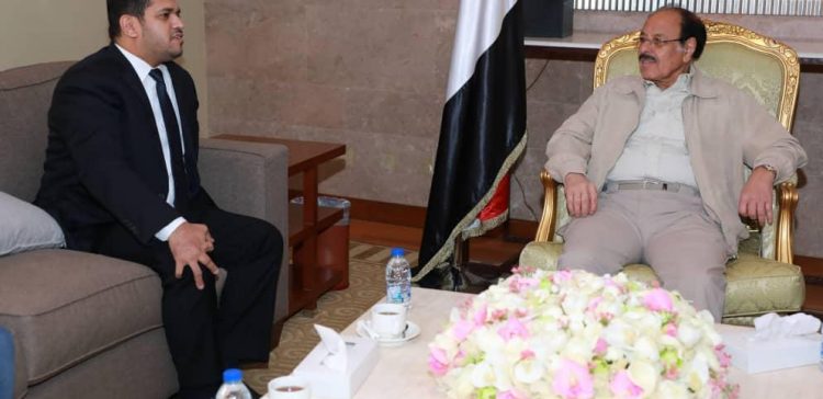 محسن يؤكد على أهمية مضاعفة الجهود لكشف انتهاكات الحوثيين لحقوق الإنسان