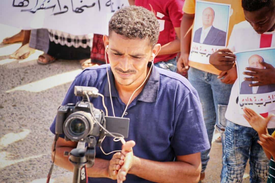 مجموعة مسلحة تابعة للإنتقالي في سقطرى تختطف الإعلامي "بن طعري" مع نجله