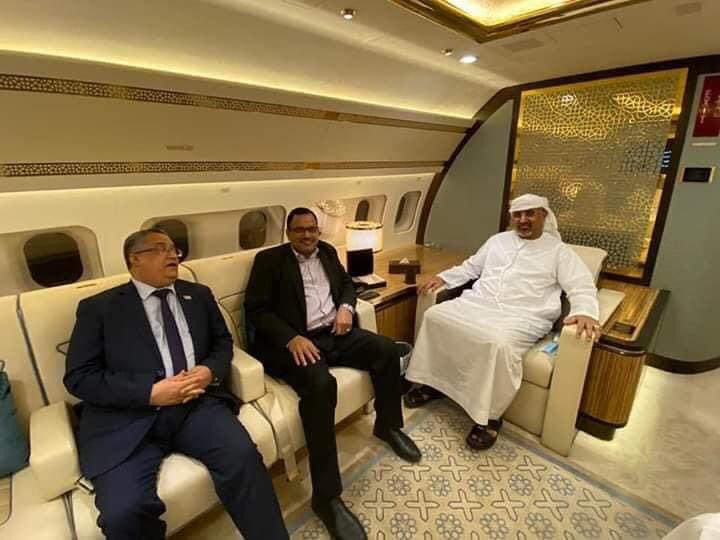 الزبيدي يغادر الرياض متجهاً إلى أبوظبي