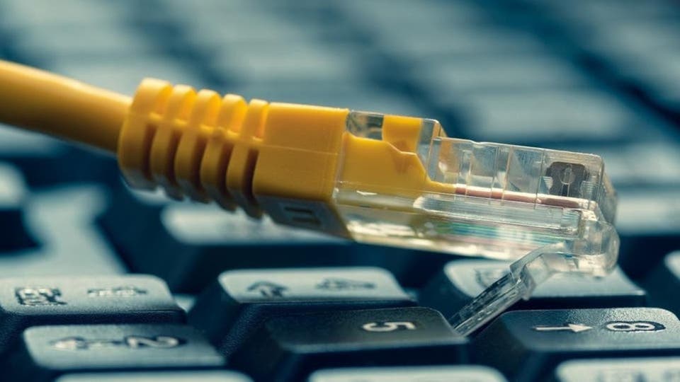  خروج 60% من سعات الانترنت باليمن عن الخدمة
