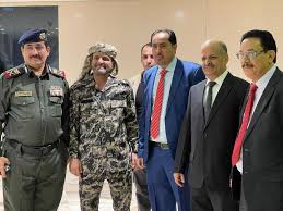 محلل سياسي سعودي يلمح إلى تورط طرفا غير الحوثي في تفجير عدن 