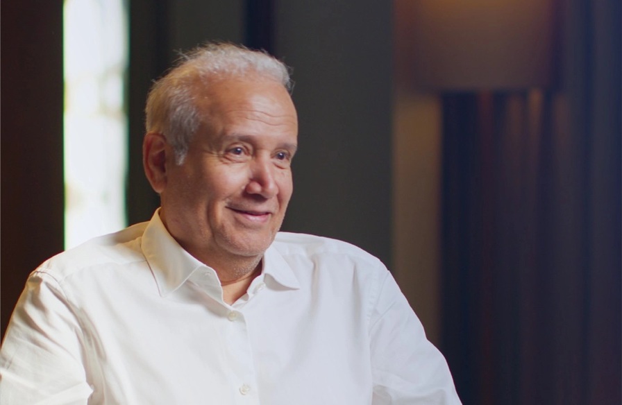 كاتب سياسي سعودي بارز لـ الانتقالي: الانفصال لا يمكن أن يتم إلا عبر هذه الأمور 